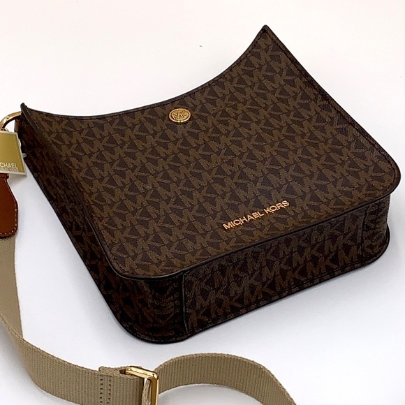 MICHAEL KORS
Briley Small Logo Messenger Bag Brown signature color - Picture 9 of 15